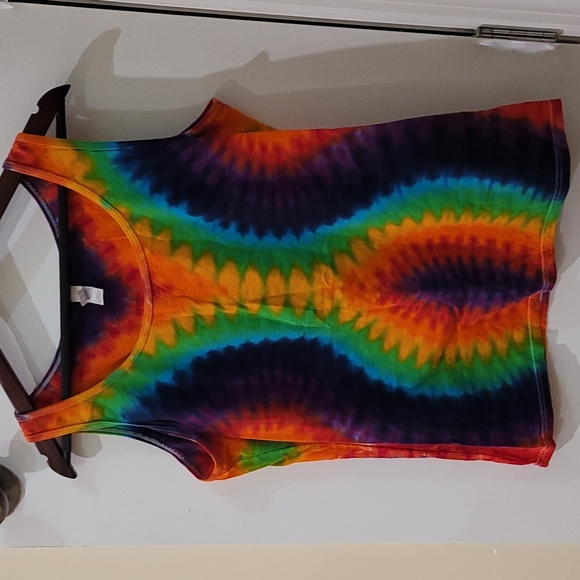 Gildan Tops - tie dye tank top